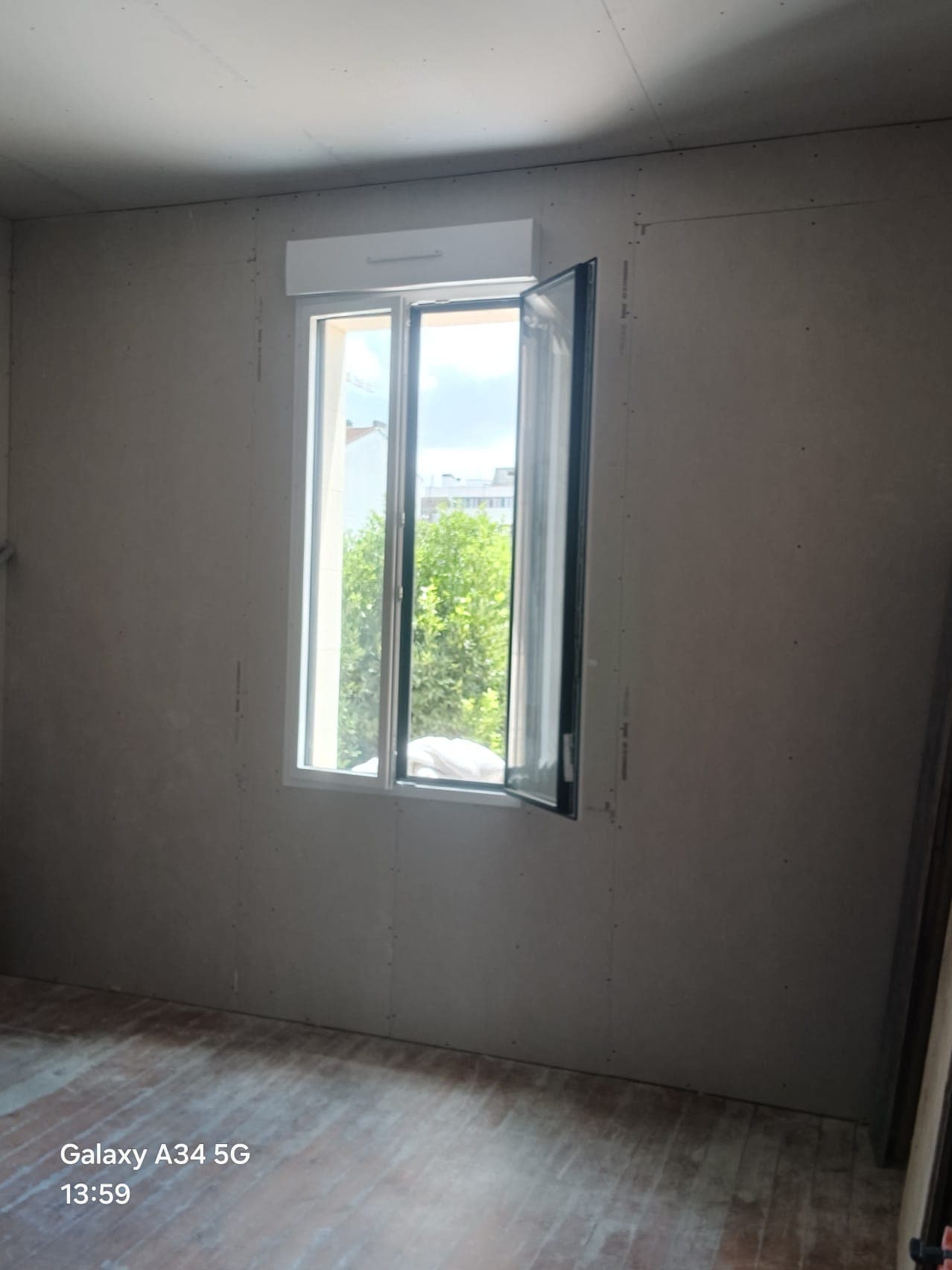Cloison finie, prête à peindre